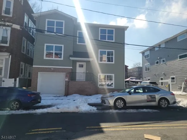 $2,750 | 122 Rose Terrace, Newark, NJ 07108