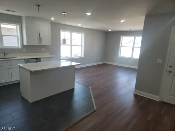 $2,750 | 122 Rose Terrace, Newark, NJ 07108