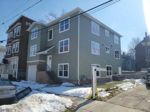 $2,750 | 122 Rose Terrace, Newark, NJ 07108