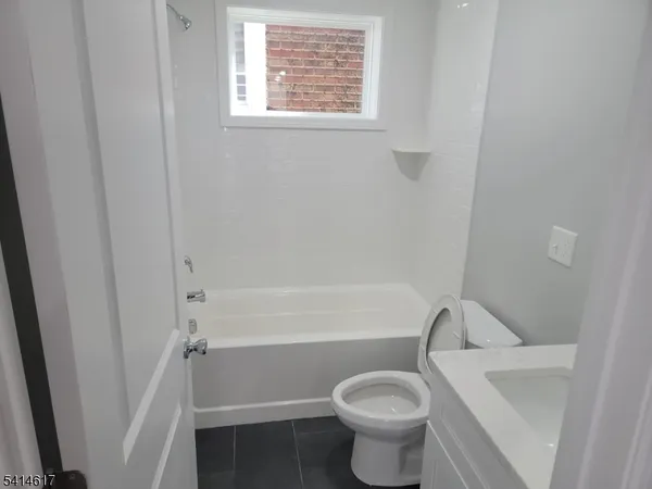 $2,750 | 122 Rose Terrace, Newark, NJ 07108