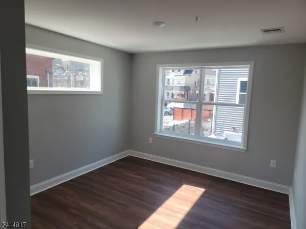 $2,750 | 122 Rose Terrace, Newark, NJ 07108