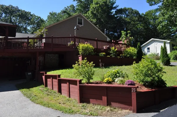 $589,900 | 25 Maple Avenue, North Oxford, MA 01537