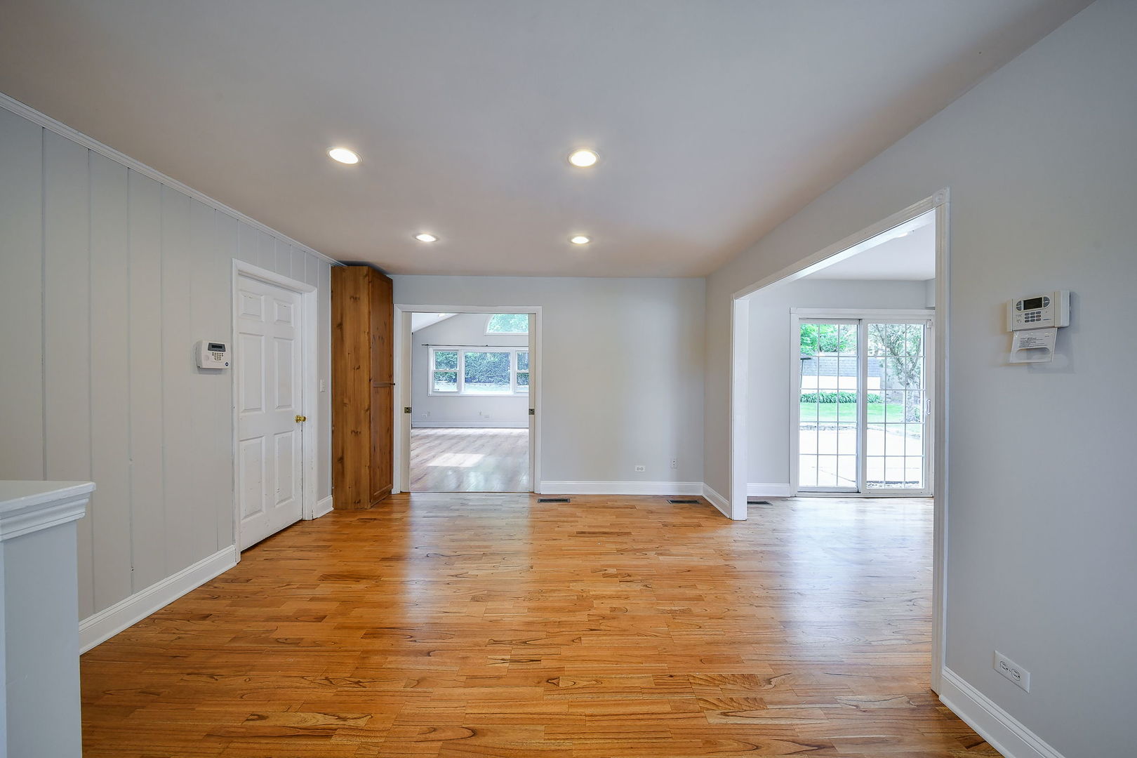 532 Ranch Road Wheaton, IL 60187 - Photo 8 of 42