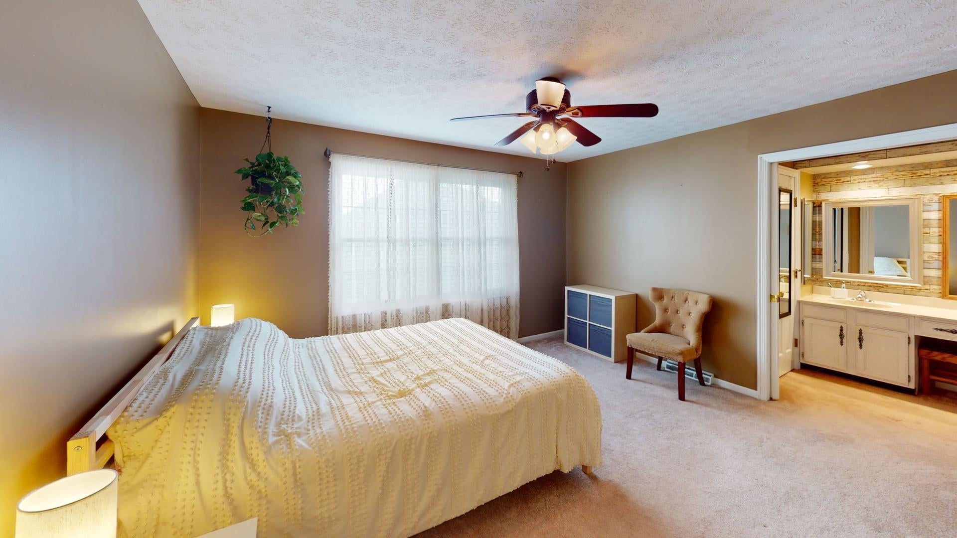 49 Hamill Road Huntington, WV 25701 - Photo 12 of 32 Gallery Image 12