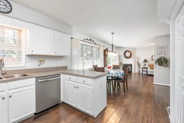 $395,000 | 204 Devon Court, Waynesboro, VA 22980