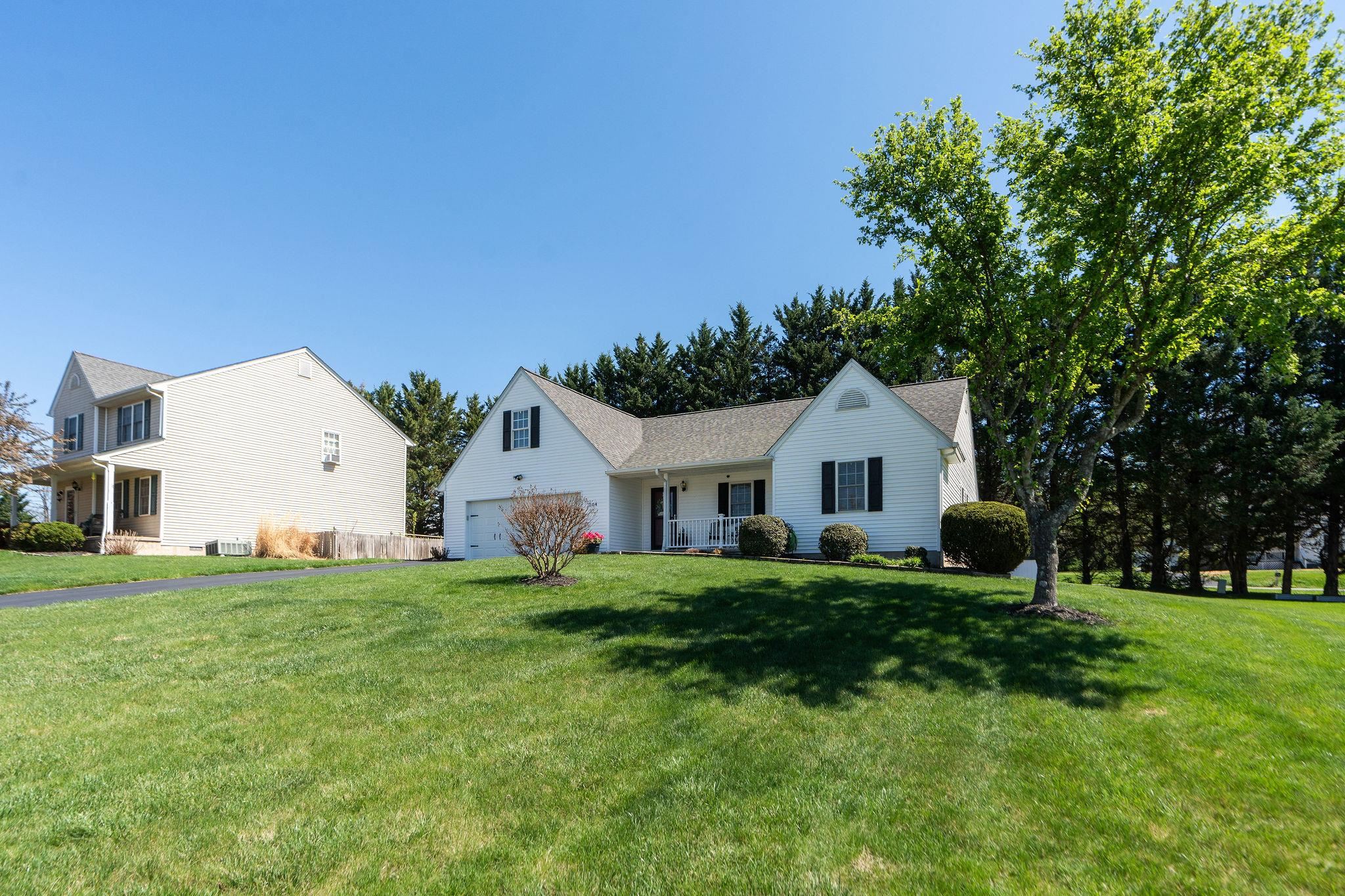 204 Devon Court Waynesboro, VA 22980 - Photo 4 of 52