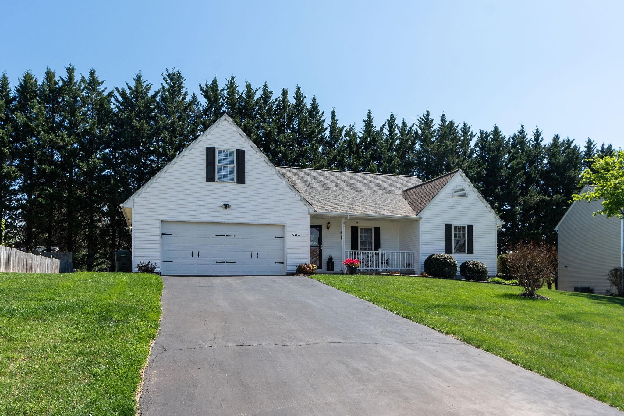 204 Devon Court Waynesboro, VA 22980 - Photo 5 of 52