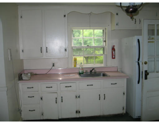23 Barna Road Boston, MA 02124 - Photo 7 of 12 Gallery Image 7
