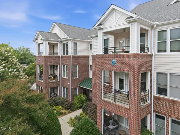 $320,000 | 720 North Person Street, Unit 106, Raleigh, NC 27604