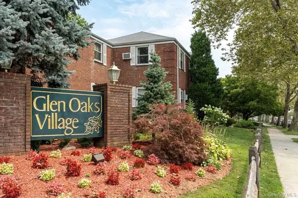 $365,000 | 76-03 Commonwealth Boulevard, Unit 3A | Glen Oaks
