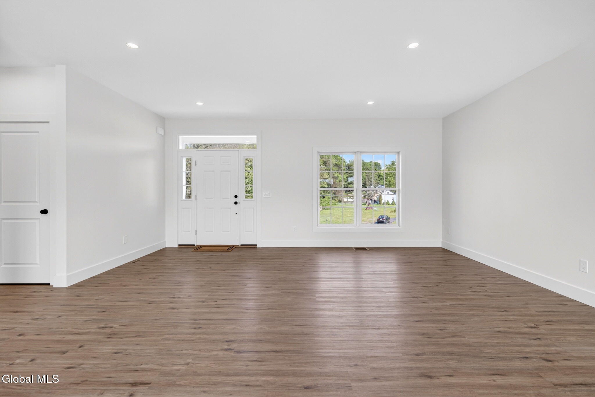 5 1/2 Gardner Road North Greenbush, NY 12198 - Photo 2 of 25 Interior 01