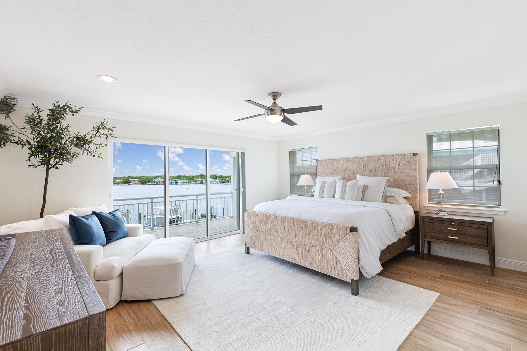21 Mutiny Place Key Largo, FL 33037 - Photo 36 of 57 3rd level Master bedroom suite