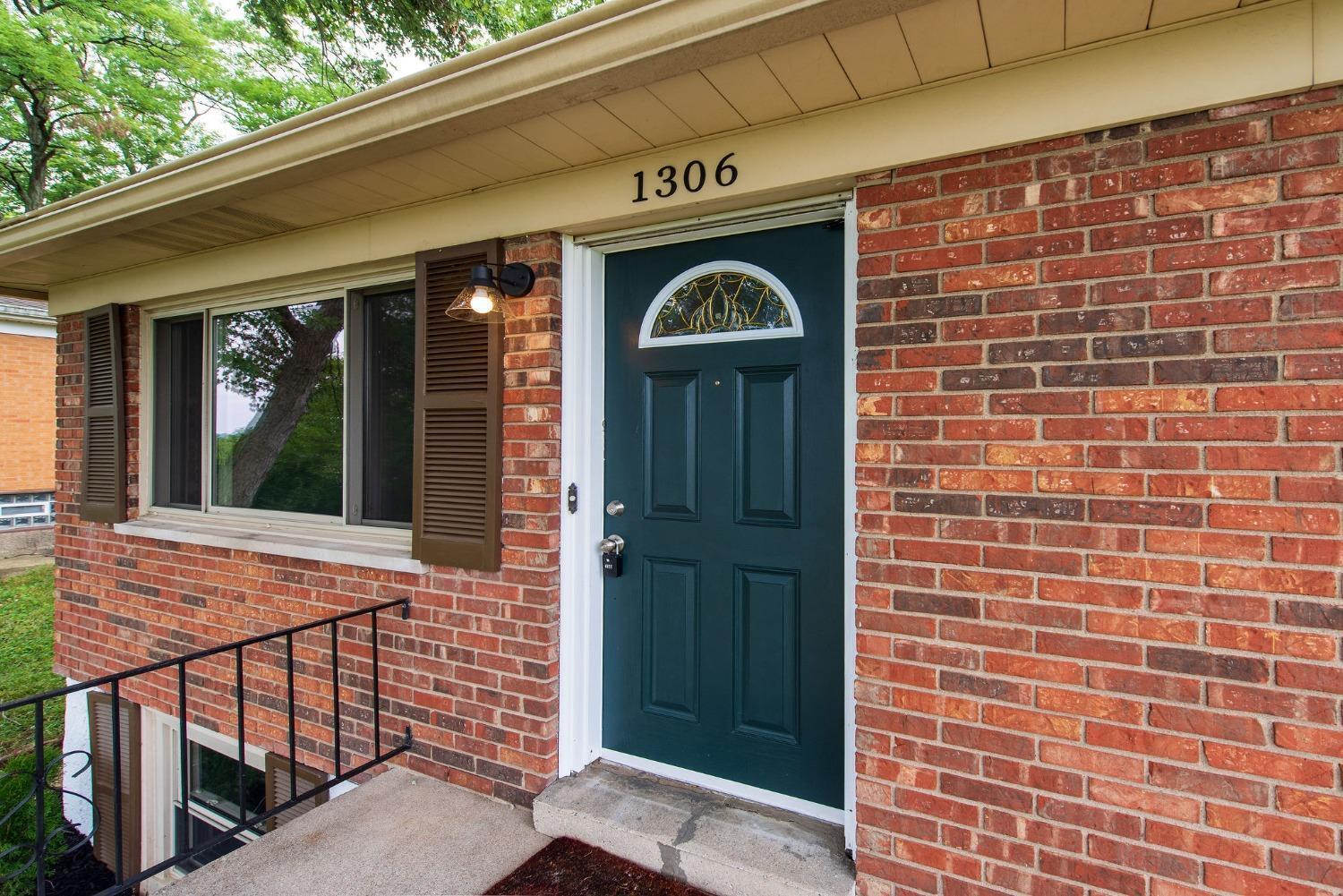 1306 4th Street Reading, OH 45215 - Photo 3 of 35