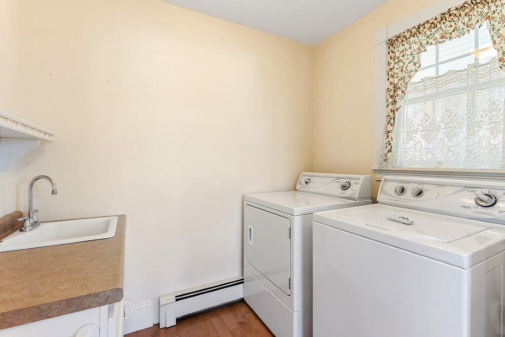 691 Oakland Road Belgrade, ME 04917 - Photo 35 of 56 Laundry Room