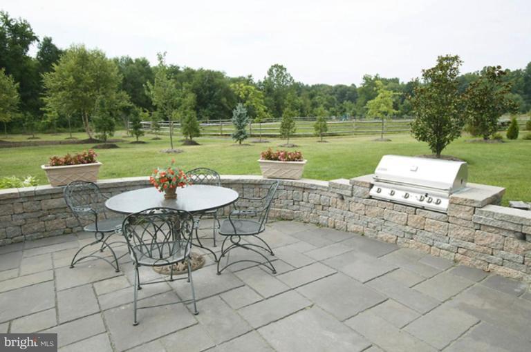 709 Childs Point Road Annapolis, MD 21401 - Photo 22 of 26 Patio