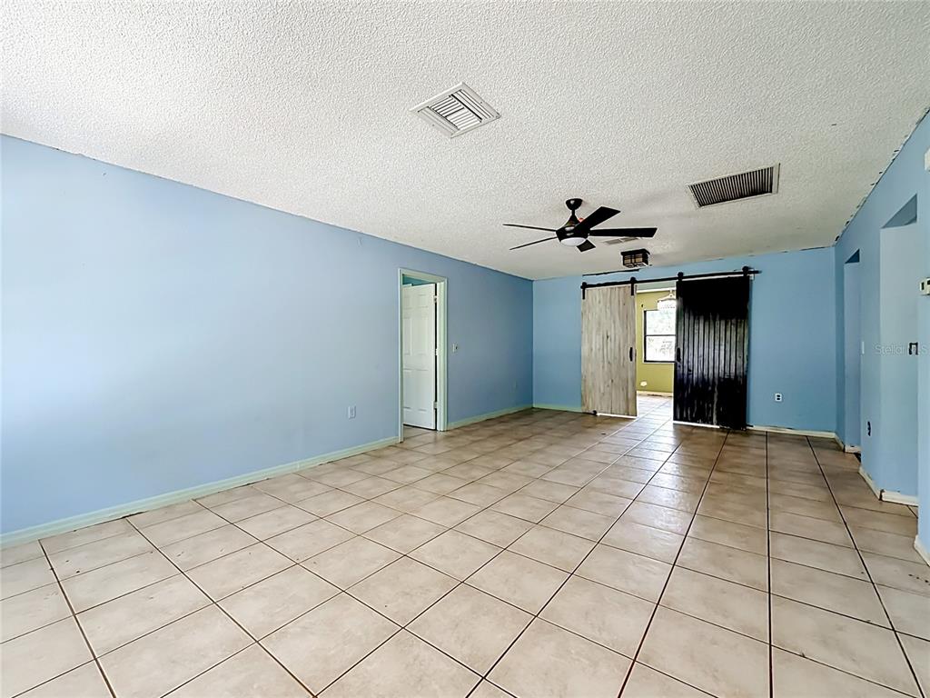 14479 Southwest 43rd Court Road Ocala, FL 34473 - Photo 4 of 31 Gallery Image 4