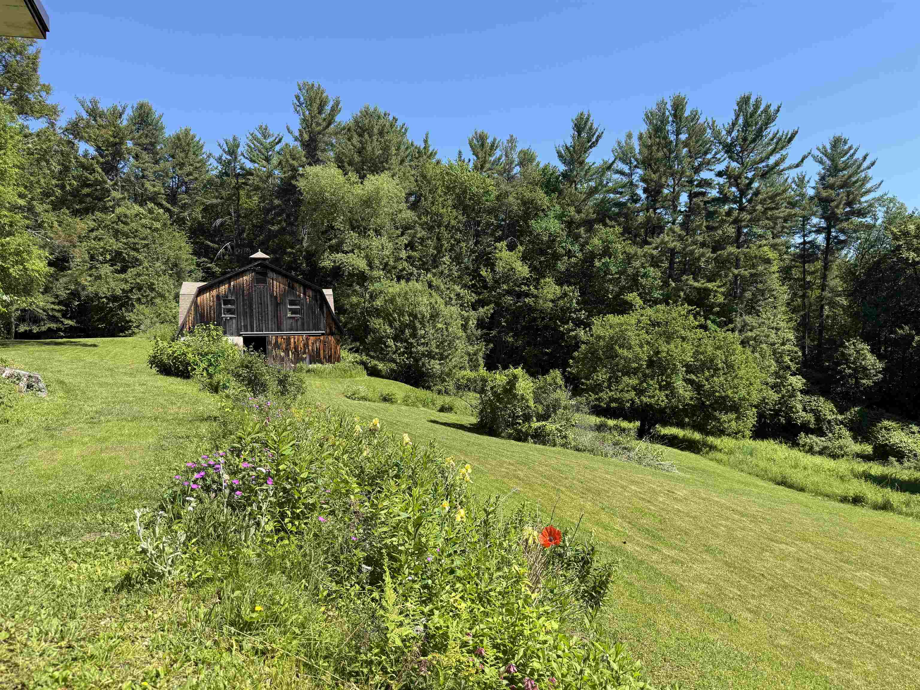 211 Pleasant Valley Road Brattleboro, VT 05301 - Photo 10 of 44
