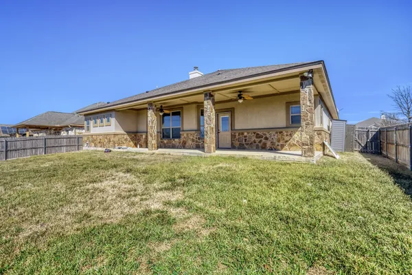 $400,000 | 329 Jake Drive, Jarrell, TX 76537