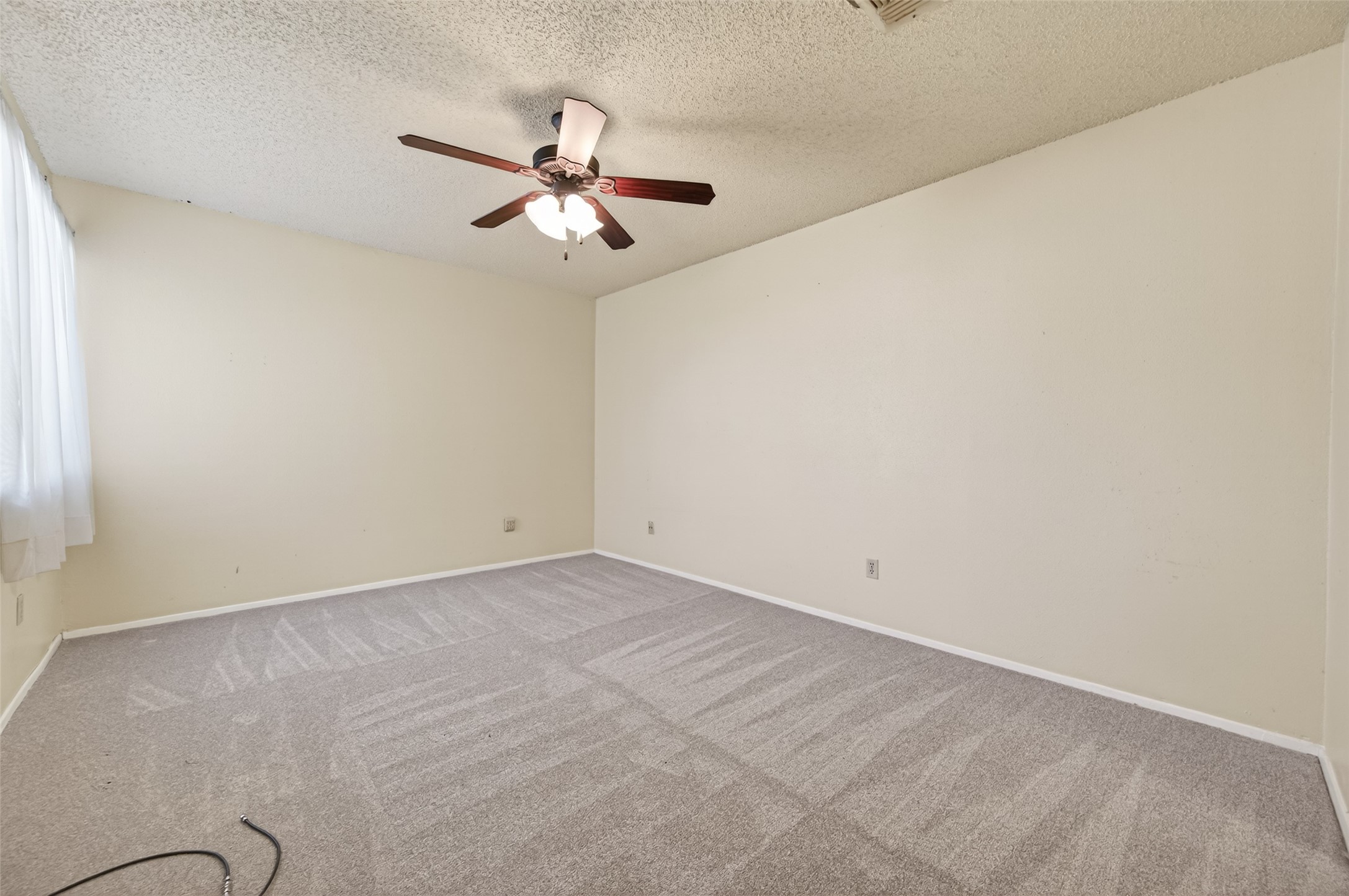 7082 Greenway Chase Street Houston, TX 77072 - Photo 34 of 43