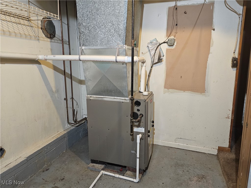 2415 Columbiana Road New Springfield, OH 44443 - Photo 24 of 25 View of utility room