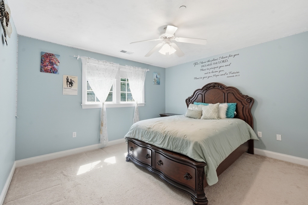 74 Whipple Brook Road Wrentham, MA 02093 - Photo 20 of 41