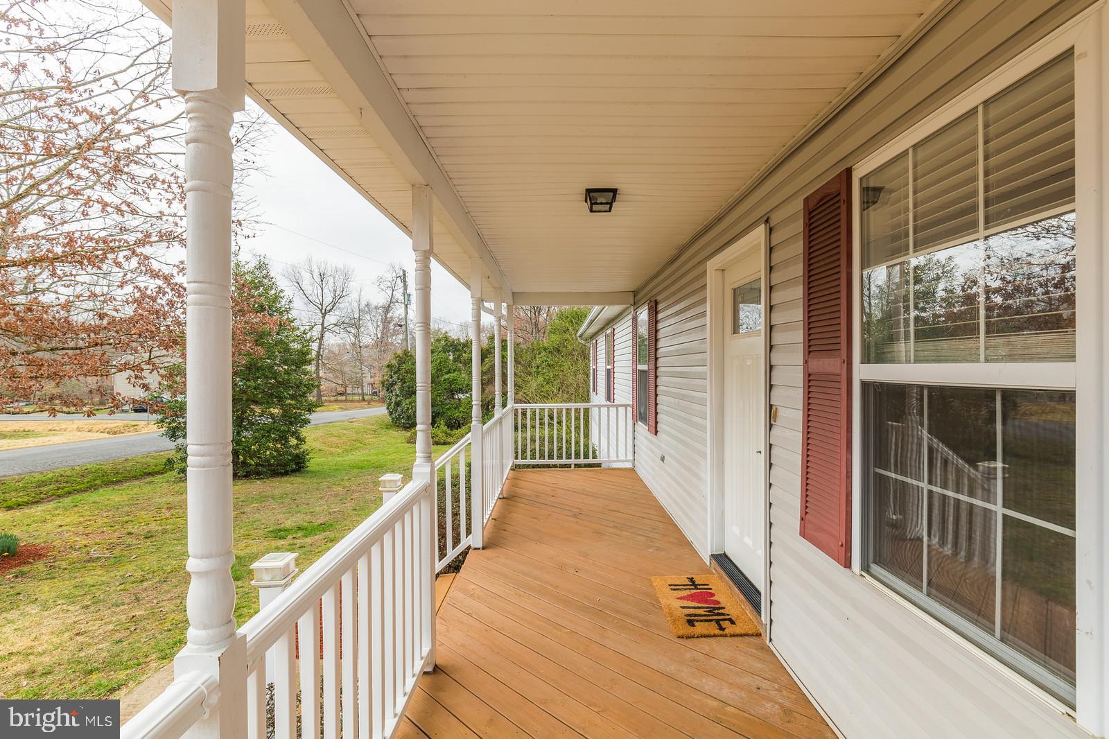 27 Ridge Road Stafford, VA 22556 - Photo 2 of 30 Great front porch!