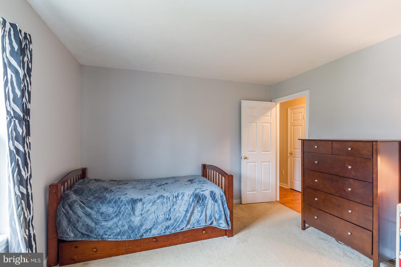 27 Ridge Road Stafford, VA 22556 - Photo 14 of 30 Main floor bedroom 2
