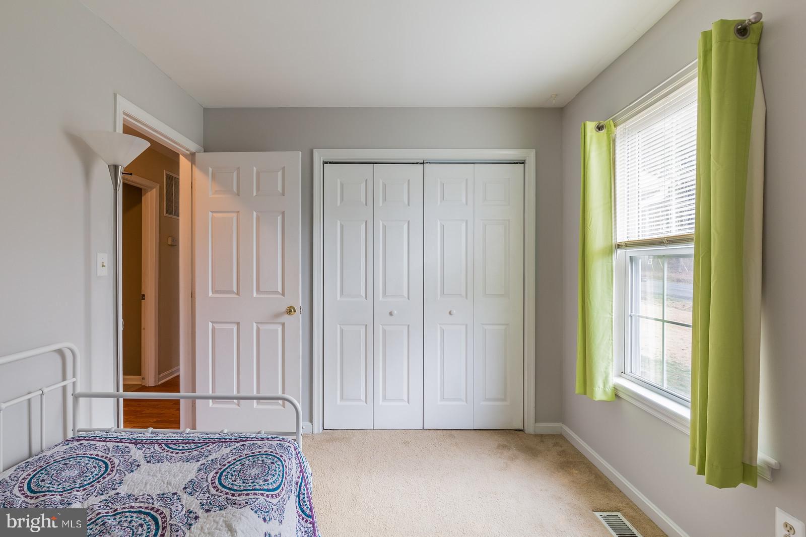27 Ridge Road Stafford, VA 22556 - Photo 16 of 30 Main floor bedroom 3