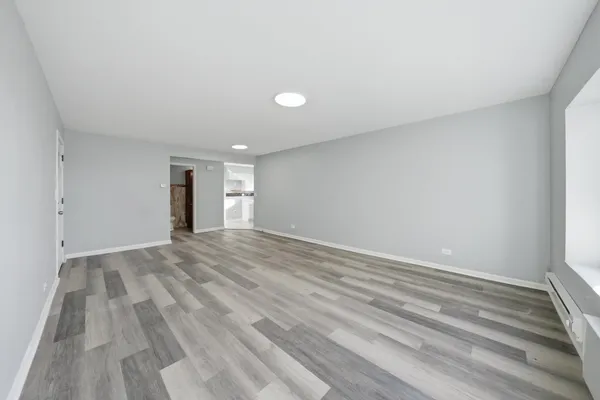 $124,000 | 3243 South 49th Avenue, Unit 103, Cicero, IL 60804