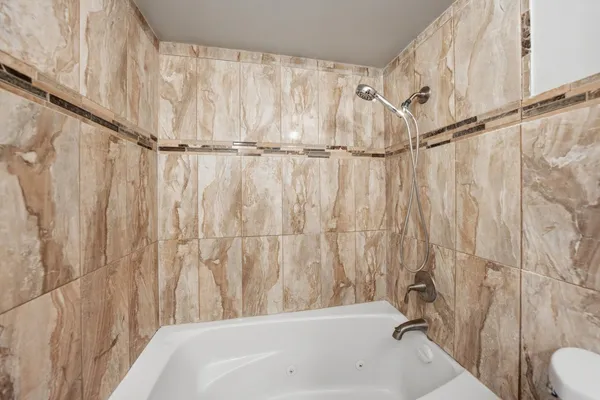 $124,000 | 3243 South 49th Avenue, Unit 103, Cicero, IL 60804