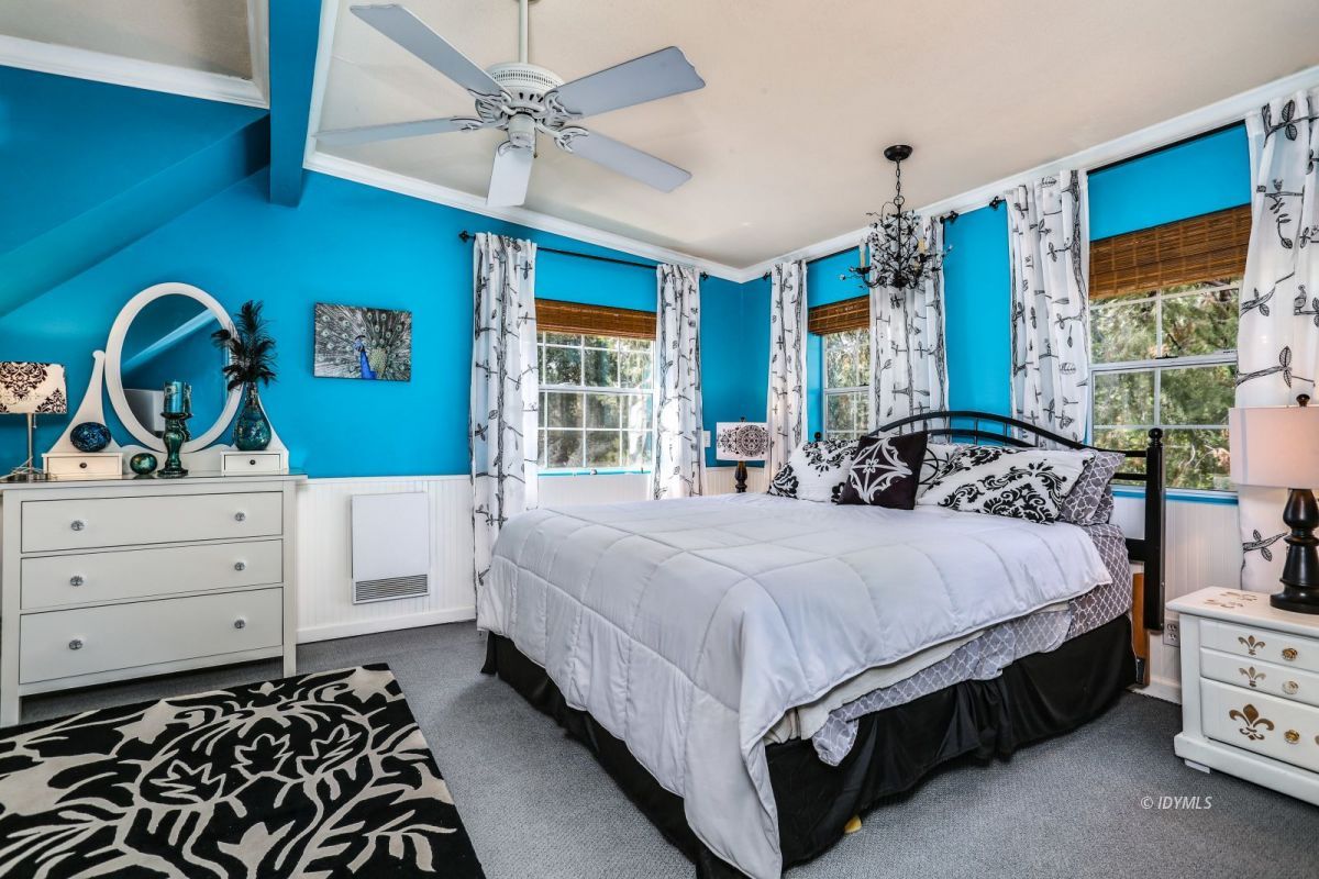 25891 Wayne Road Idyllwild, CA 92549 - Photo 25 of 72 a bedroom with a bed and a dresser