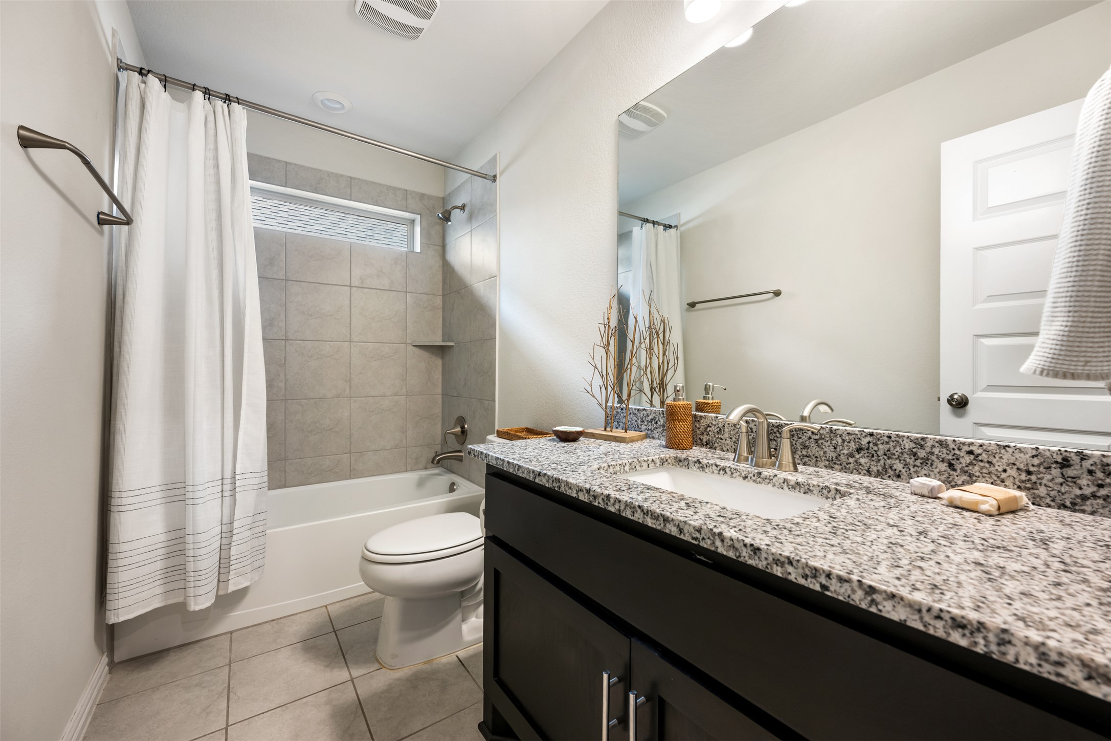 303 Cold Riv Run Kyle, TX 78640 - Photo 25 of 40 Second full bathroom.
