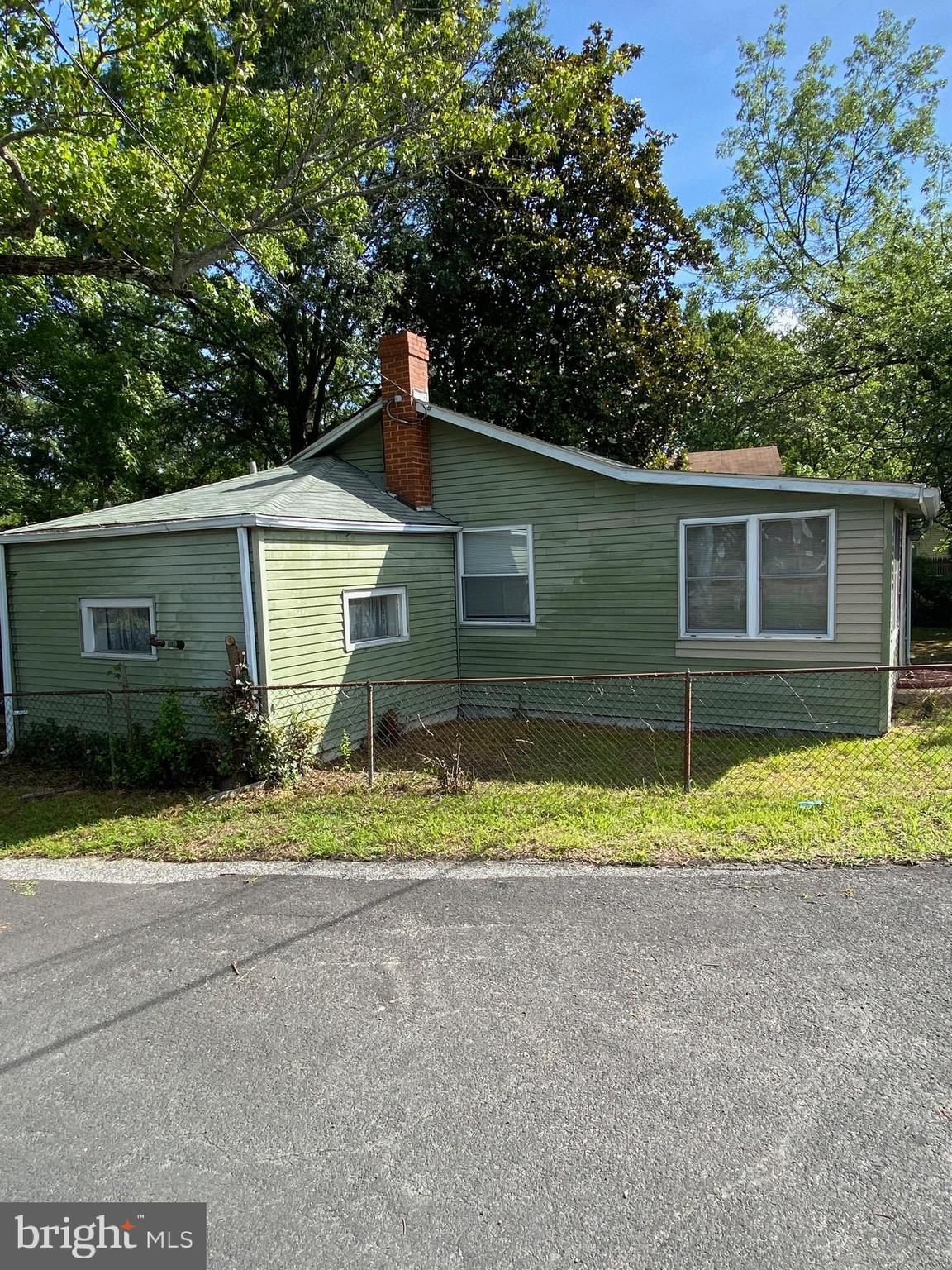 532 Londontown Road Edgewater, MD 21037 - Photo 2 of 17 Side view