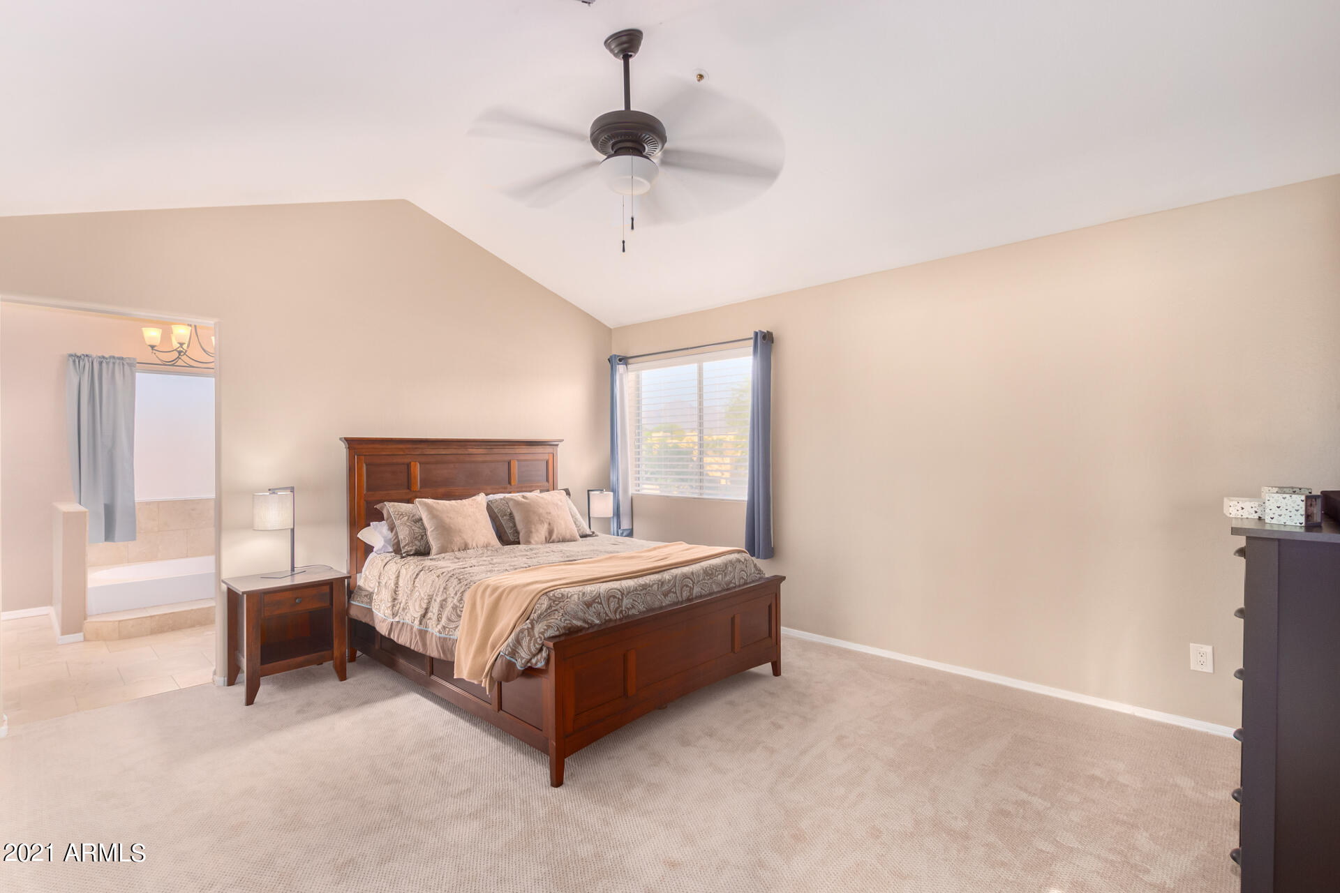 8995 East Gail Road Scottsdale, AZ 85260 - Photo 14 of 36 Owners Retreat