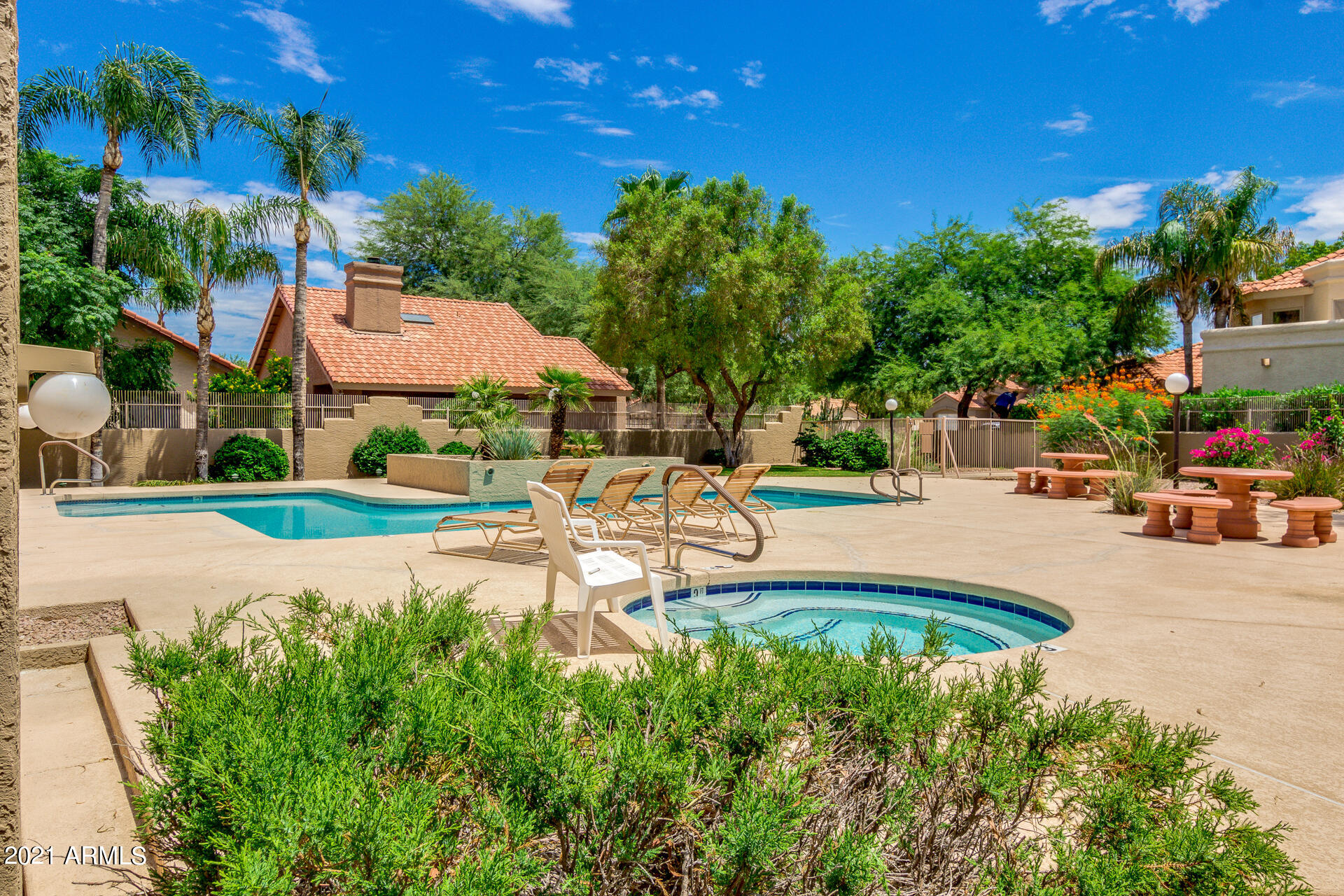 8995 East Gail Road Scottsdale, AZ 85260 - Photo 33 of 36 Community Pool & Spa