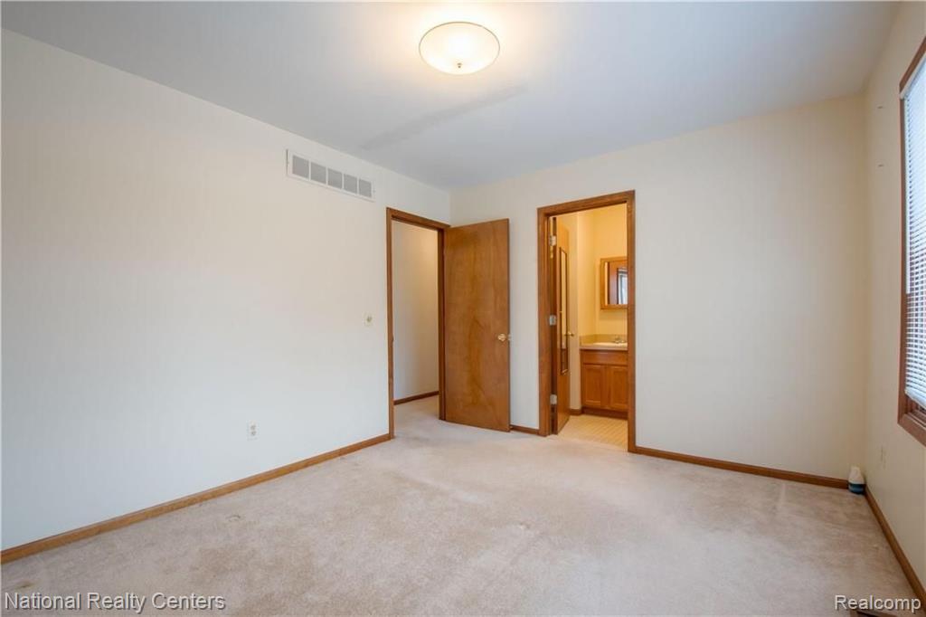 3271 Donley Avenue Rochester Hills, MI 48309 - Photo 16 of 30