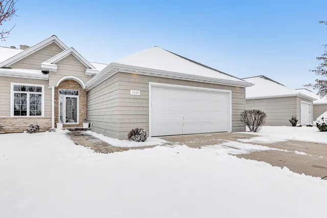 $429,900 | 1655 Remington Ridge Way, De Pere, WI 54115