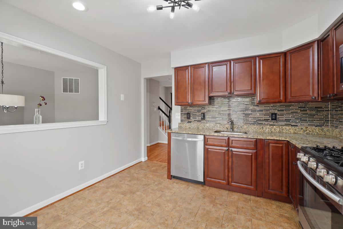 46734 Graham Cove Square Sterling, VA 20165 - Photo 12 of 31