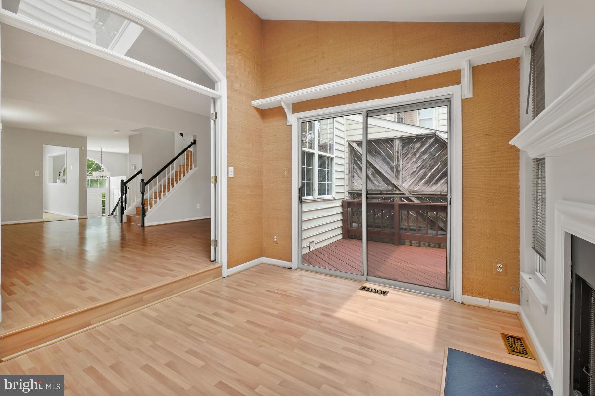 46734 Graham Cove Square Sterling, VA 20165 - Photo 14 of 31