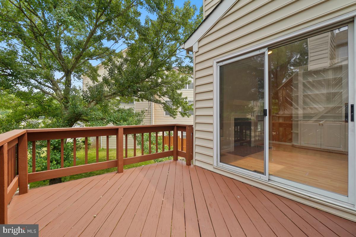 46734 Graham Cove Square Sterling, VA 20165 - Photo 15 of 31