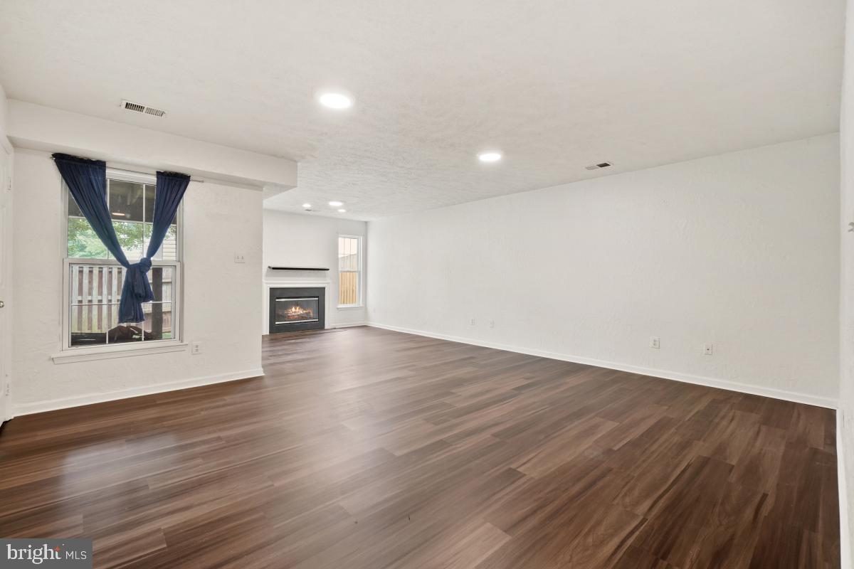 46734 Graham Cove Square Sterling, VA 20165 - Photo 26 of 31