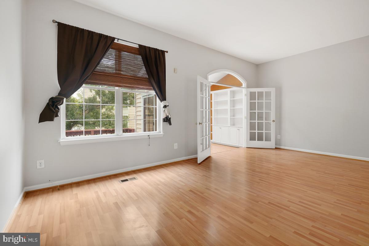 46734 Graham Cove Square Sterling, VA 20165 - Photo 5 of 31