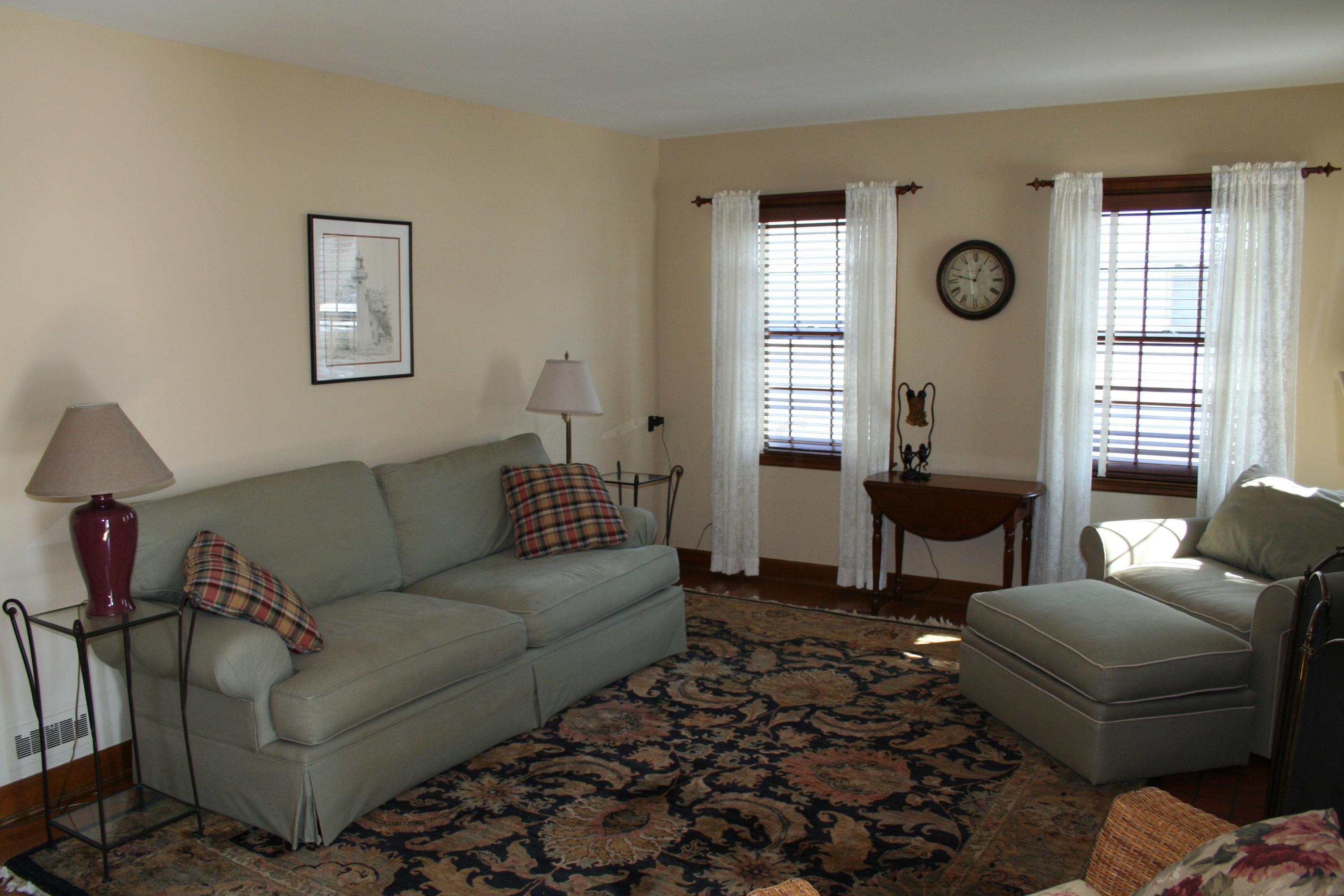 406 Fallis Road Columbus, OH 43214 - Photo 2 of 30 Gallery Image 2