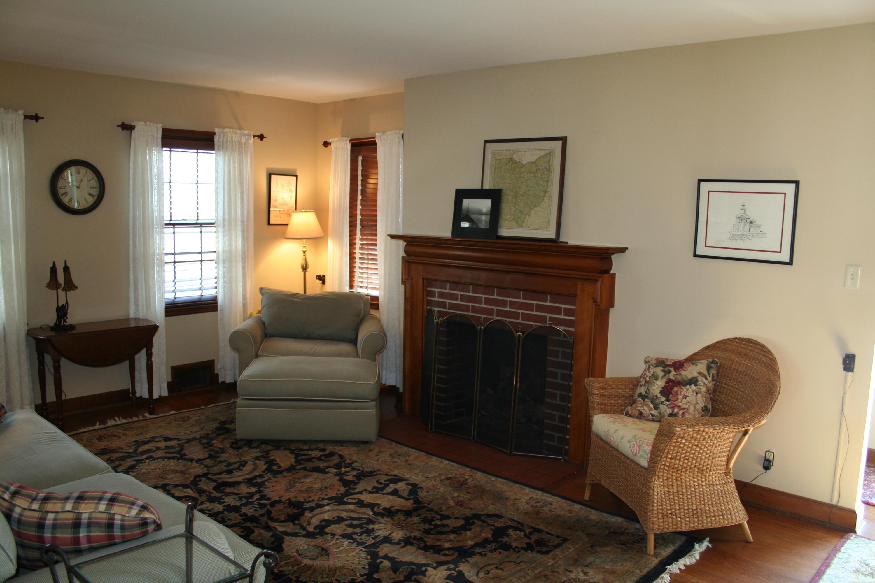 406 Fallis Road Columbus, OH 43214 - Photo 3 of 30 Gallery Image 3