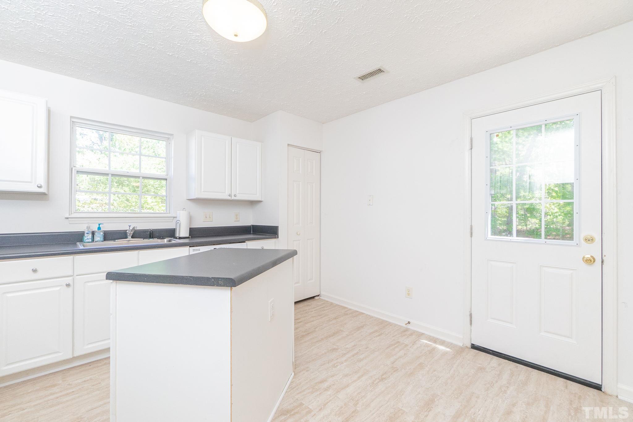 7308 Fox Bluff Court Raleigh, NC 27616 - Photo 13 of 41 Gallery Image 13