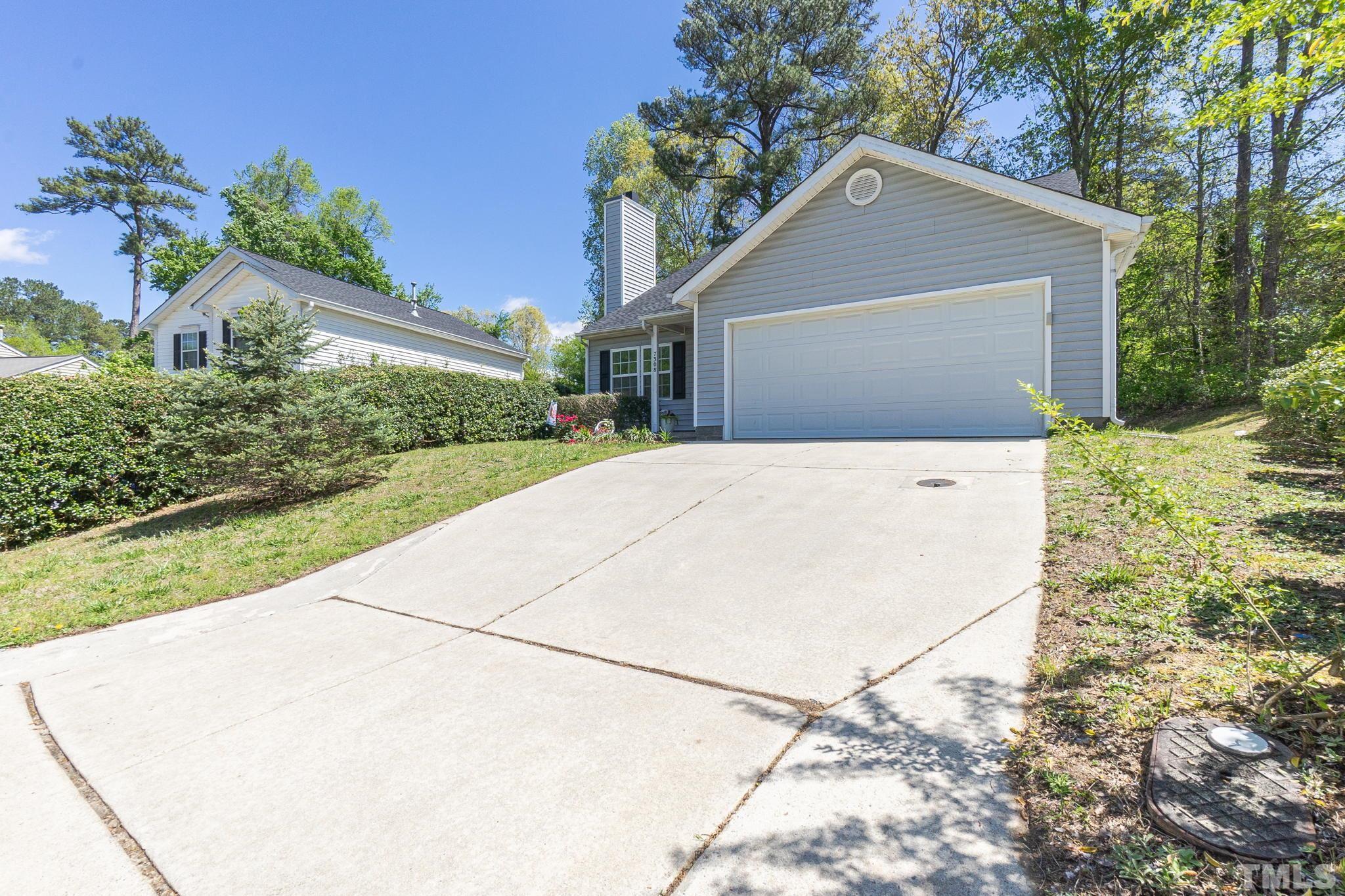 7308 Fox Bluff Court Raleigh, NC 27616 - Photo 3 of 41 Gallery Image 3