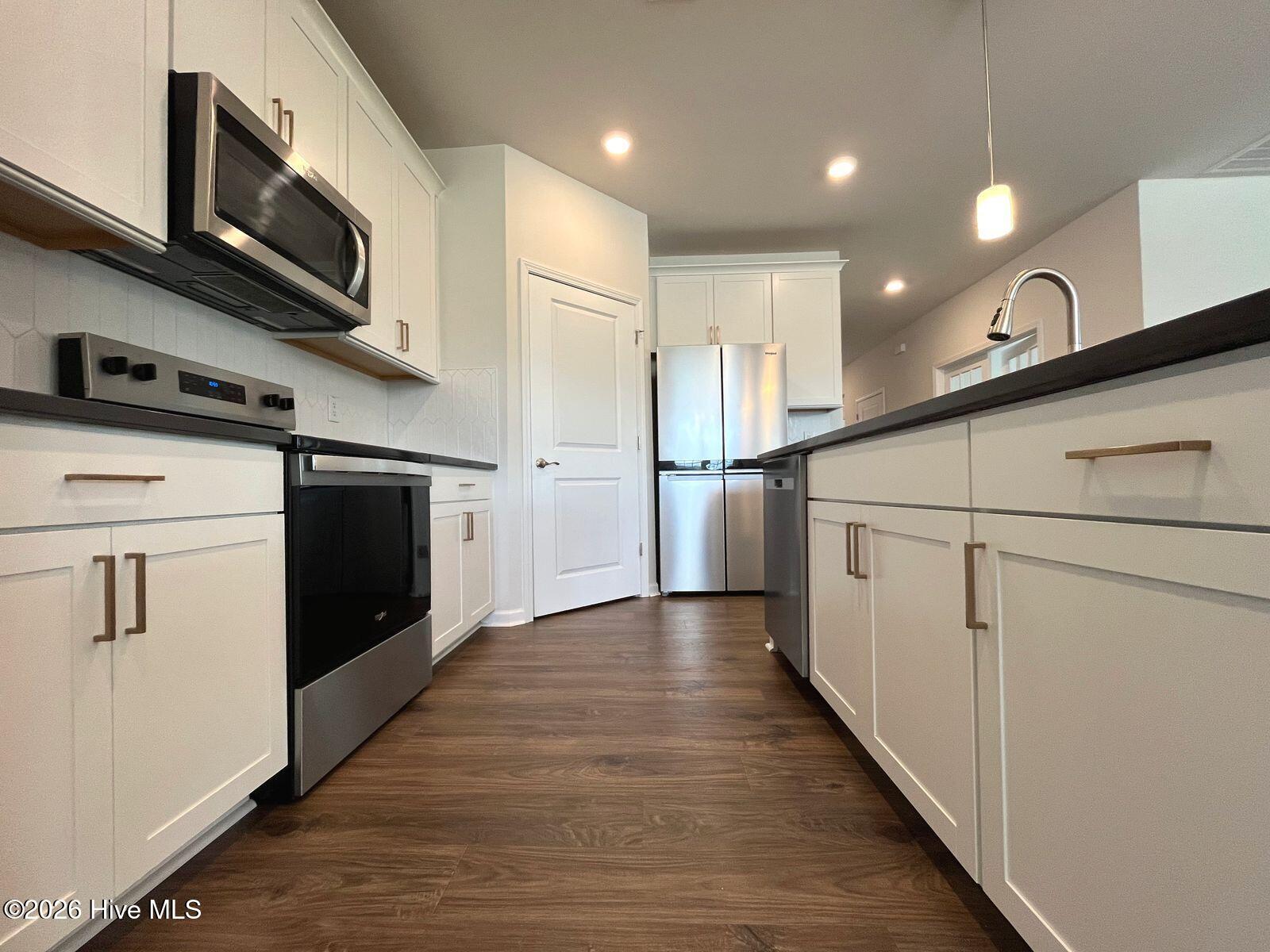 512 Ragapple Lane Aberdeen, NC 28315 - Photo 11 of 36