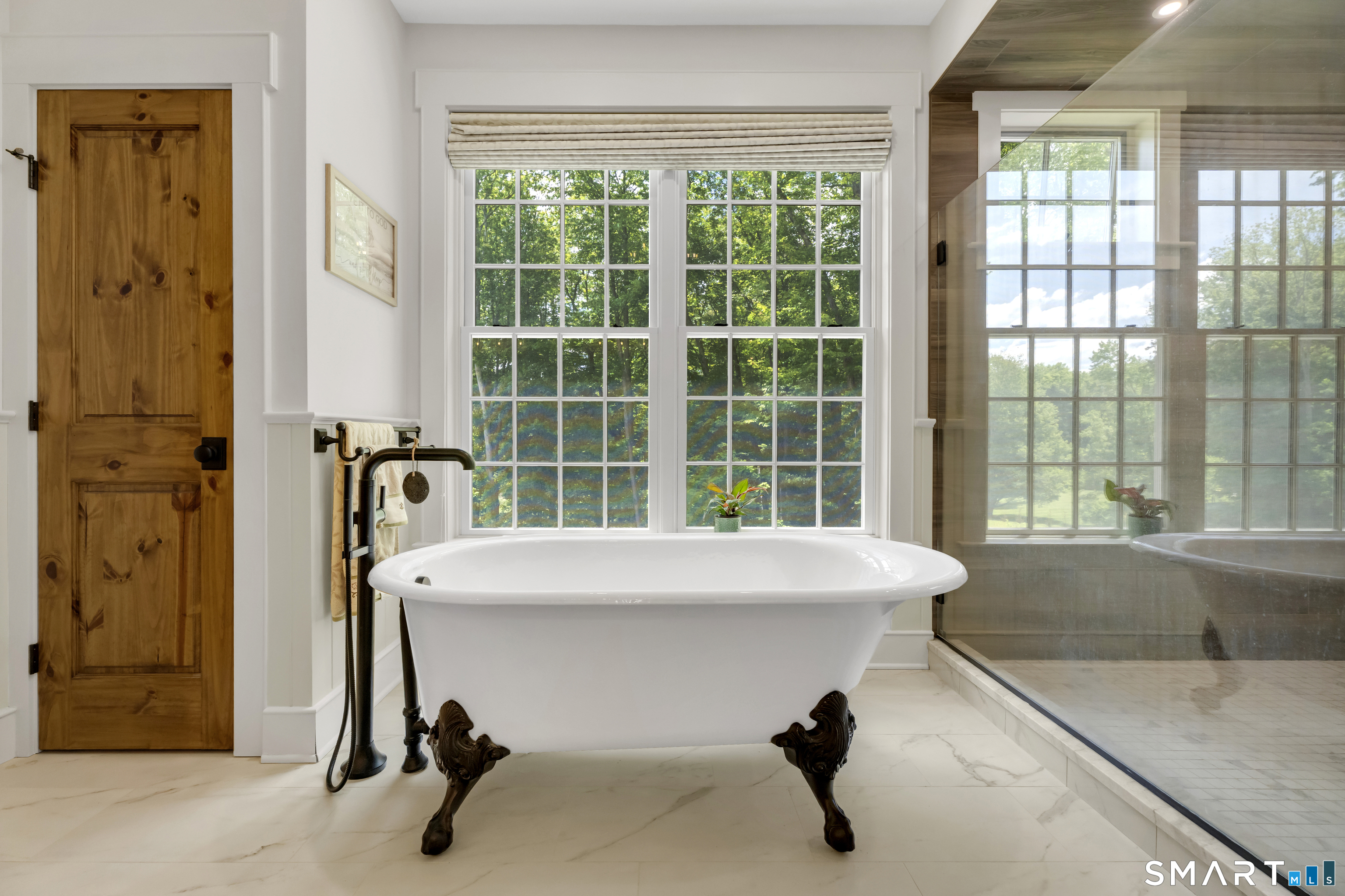 49 Round Hill Road Bethany, CT 06524 - Photo 13 of 40