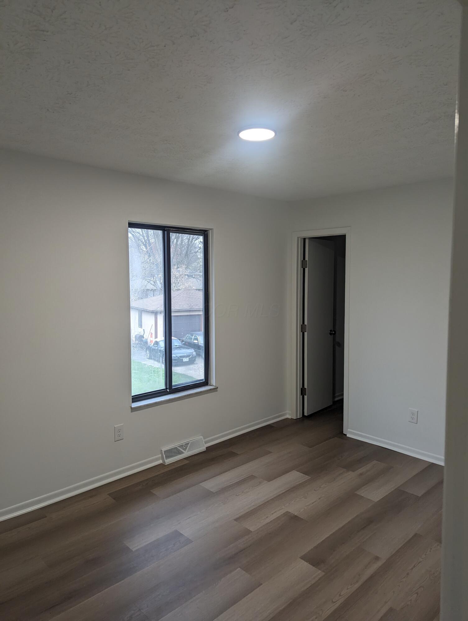 1314 Yorkland Road, Unit C Columbus, OH 43232 - Photo 5 of 10