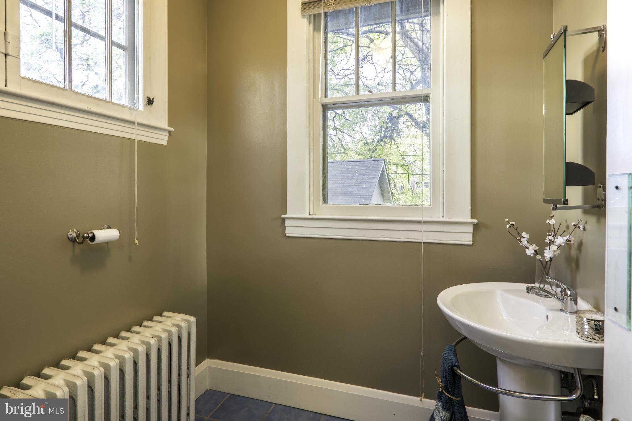 51 Overbrook Road Catonsville, MD 21228 - Photo 12 of 30 Half Bath Main Level
